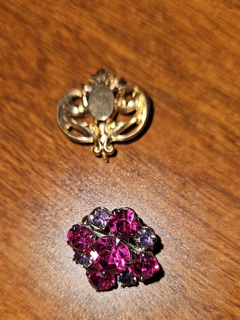 2 Vintage Lapel Pins: 1Gold-Tone FLEURdeLis, And 1 Hot Pink RHINESTONE
